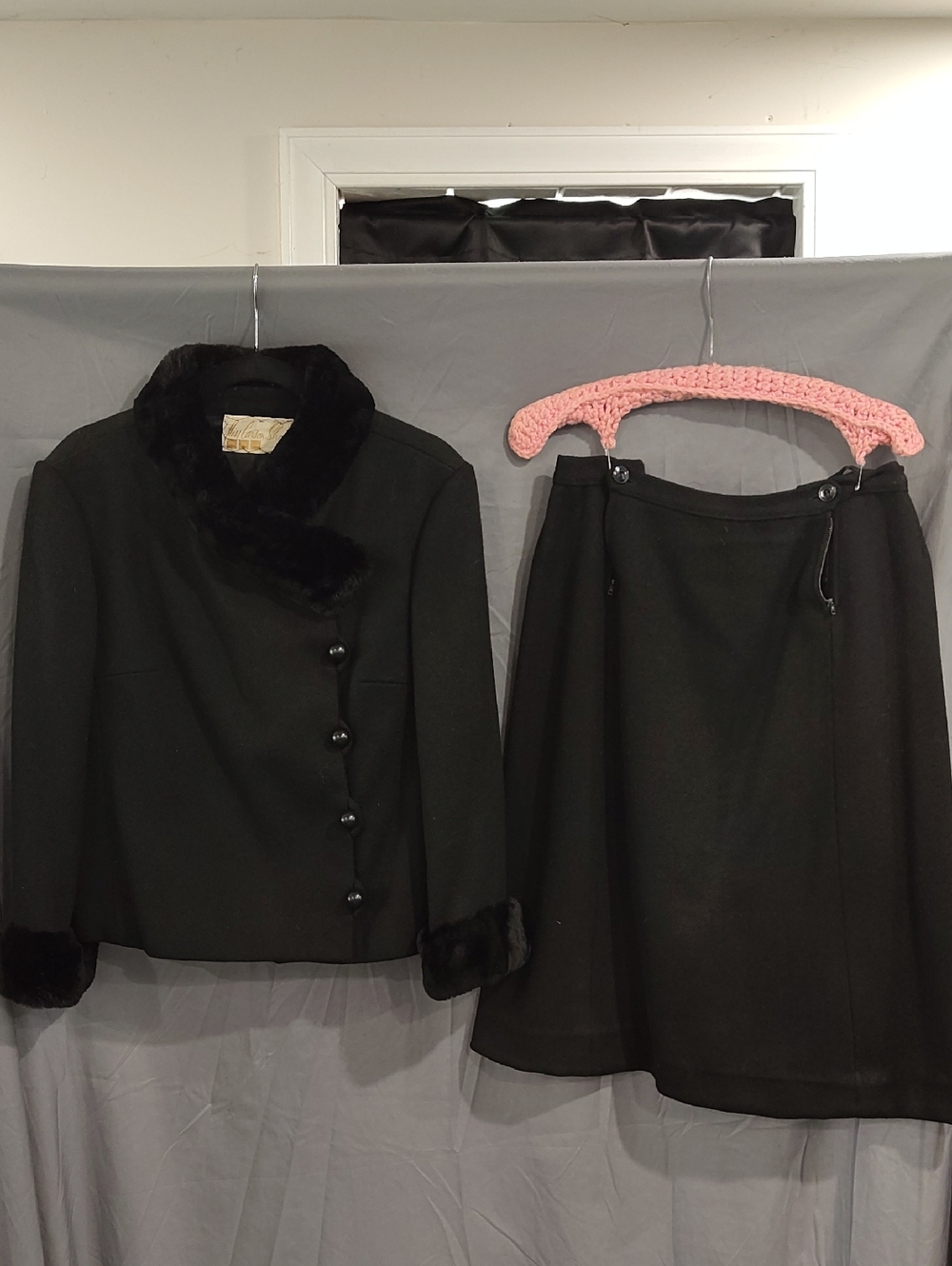 ✨Vintage✨ Women's Black Faux Fur Lined Jacket And Matching A-Line Skirt
